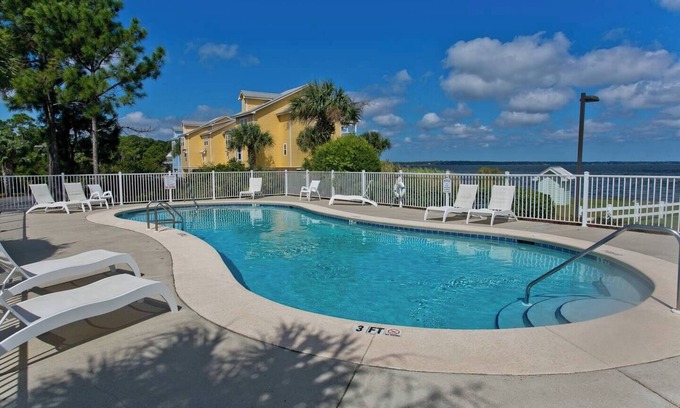 Innerarity Townhomes House | Dolphin Watch: Lovely Waterfront Unit with Kayaks!