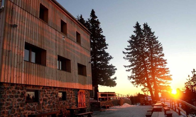 Kamnik Bed & Breakfast | Domžalski dom na Veliki Planini