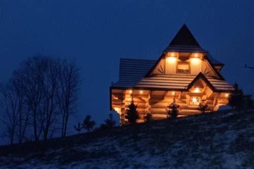 Kasinka Mala Ski Chalet | Dom na Zapotoczu. Góralski dom na wyłączność na szczycie skały.