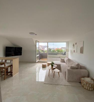 Ehrenfeld Apartment | Dom View Luxury Apartment