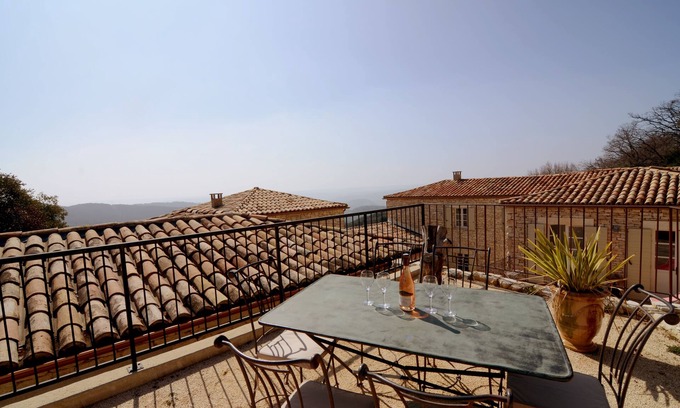Issirac House | Domaine de Coulon, Maison Orgnac