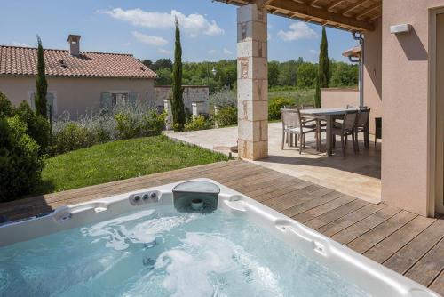 Castelnau-de-Montmiral Villa | Domaine de la durantie - villa avec jacuzzi