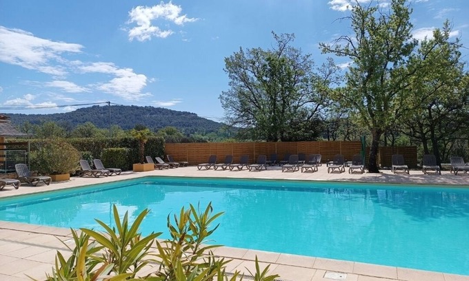 Saint-Saturnin-les-Apt RV Rental | Domaine des Chênes Blancs - Camping