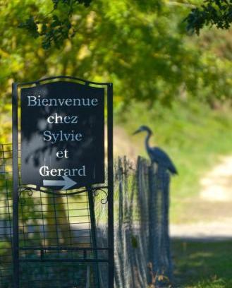 Sainte-Gemme-d'Andigne Bed & Breakfast | Domaine de la Cour