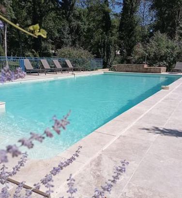 Le Bugue Apartment | Domaine de La Barde apartments in the old walnut mill and forge