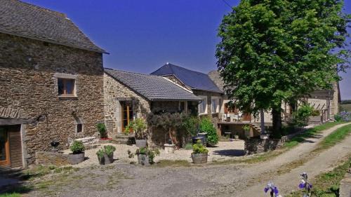 Rieupeyroux Bed & Breakfast | Domaine de Lasfonds