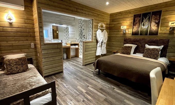 Roullet-Saint-Estephe Hotel | Domaine de Roullet