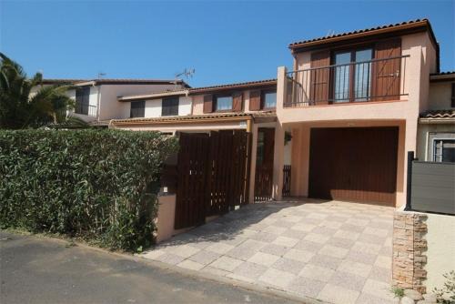 Portiragnes-Plage Villa | Domaine de vacances à 600m de la plage villa 3 chambres climatisées 7 couchages WIFI terrasse parking animations et piscines en supplément LRPDSR8