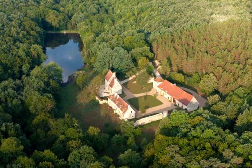 Chalais House | Domaine du Ris de Feu Gîtes de charme
