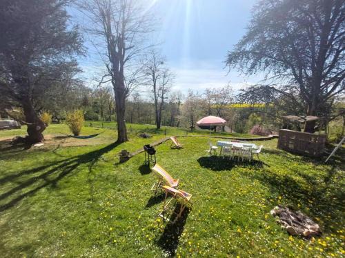 Beaulieu-sur-Loire House | Domaine isolé dans les vignes avec sa jacuzzi house