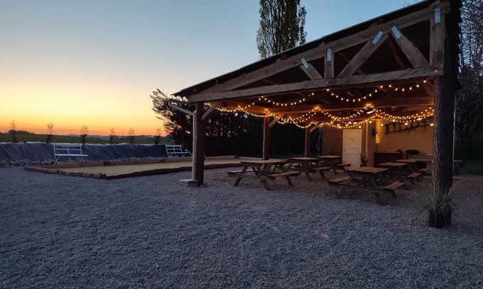 Bellon Cottage | Domaine Jasmin sleeps 36/6 gîtes