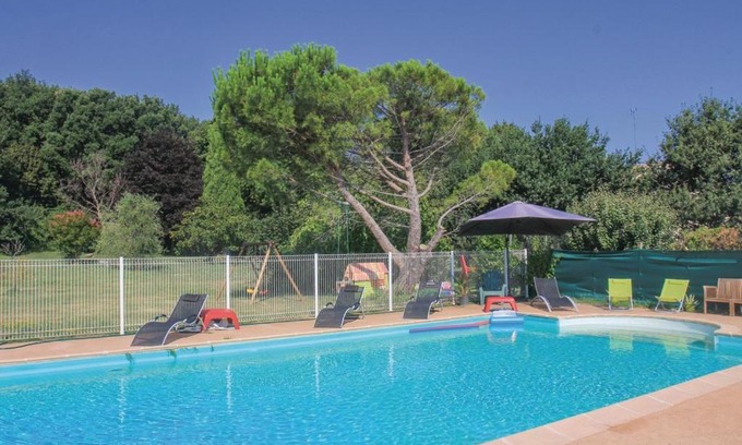 La Begude-de-Mazenc Apartment | Domaine La Dame Des Lys