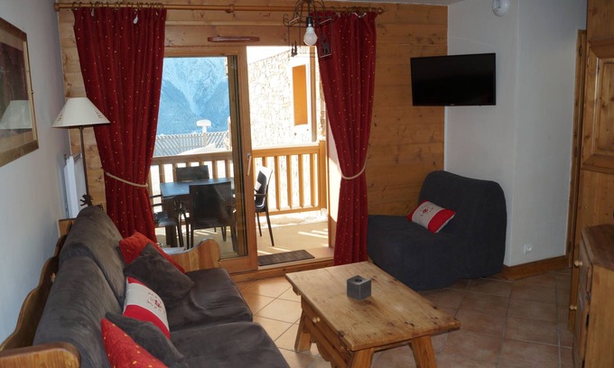 Bisanne 1500 Apartment | "Domaine Les Saisies " 2 rooms 33 m2, Wifi, garage, heated swimming pool