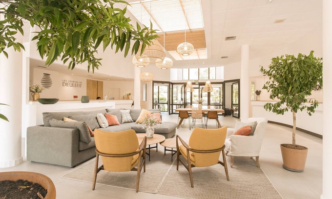 Dieulefit Hotel | Domaine Les Sources de Dieulefit