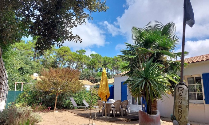 Domino House | 😎DOMINO: 300 M from the beach and 400 M from the market