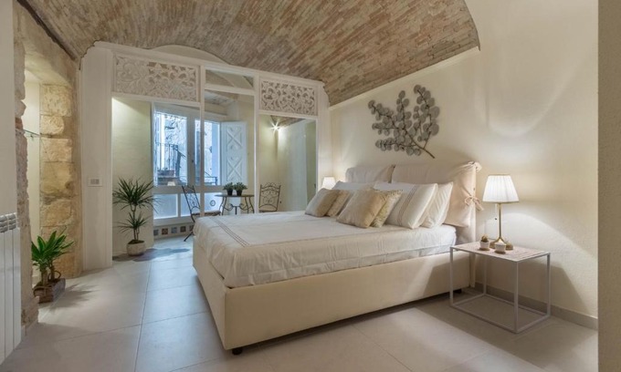 Historic Castle District House | DOMO 5 TESTE