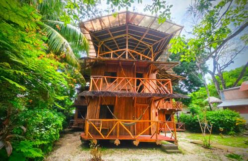 Playa Santa Teresa Cabin | Don Jon's Surf and Yoga Lodge