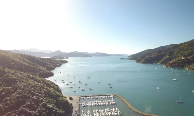 Waikawa Bay Apartment | Dons Place