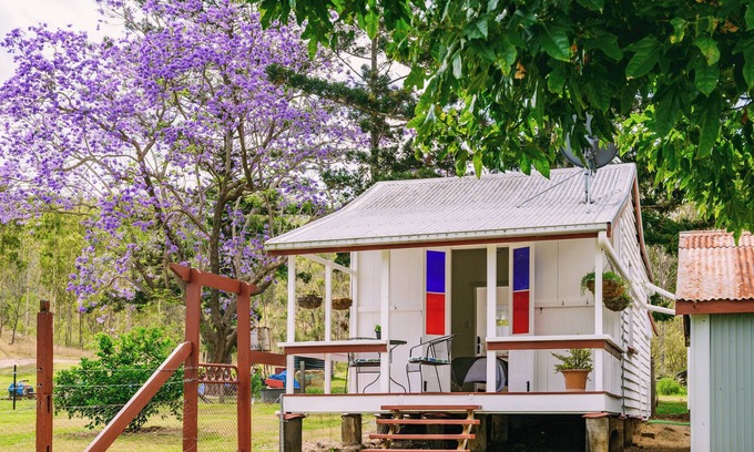 Boyne Valley Cabin | Dooboon Cottage - A Glamping Retreat in the Bush where your horse is welcome.