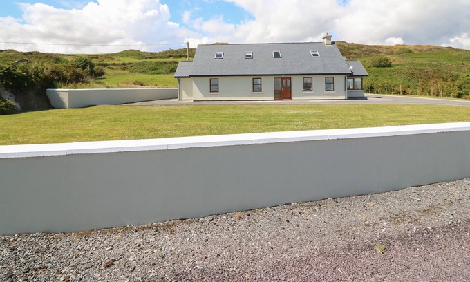 Castletownsend Cottage | DOONEEN, family friendly in Castletownshend, County Cork