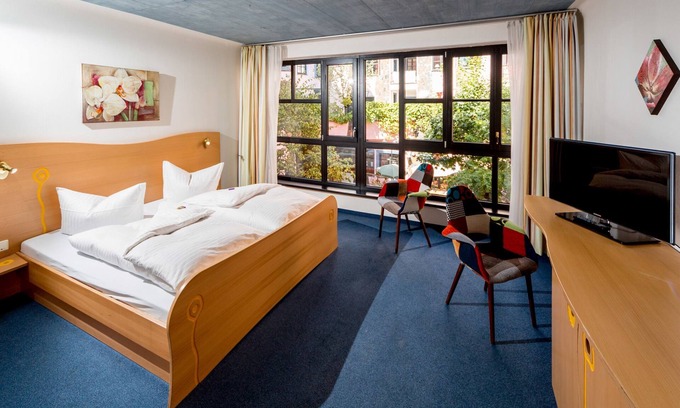 Magdeburg House | Doppelzimmer Basic - Arthotel Magdeburg Gmbh