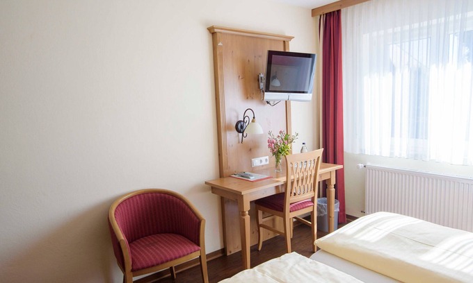 Deggenhausertal House | Doppelzimmer Comfort - Landgasthof Linde