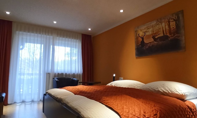 Donaueschingen Apartment | Doppelzimmer Comfort, Modern mit Balkon, 1 Doppelbett