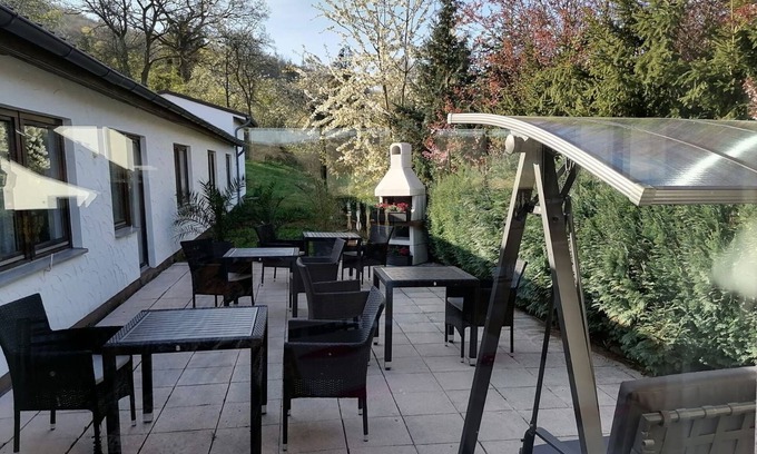 Niedenstein Apartment | Doppelzimmer - D&B Staycation Resort