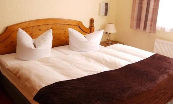 Vetschau/Spreewald House | Doppelzimmer 2 Altbau, Dusche/WC - Hotel Garni zum Alten Ratskeller Vetschau