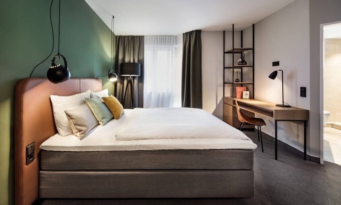 Zentrum Apartment | Doppelzimmer mit Dusche und WC
