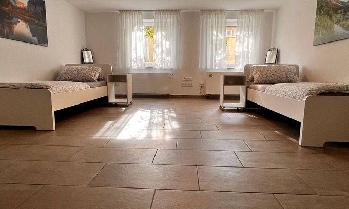 Fasanenhof Apartment | Doppelzimmer mit Gemeinschaftsbad
