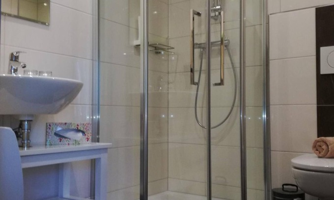 Altossiach Bed & Breakfast | Doppelzimmer Zusatzbett Ohne Seeblick - Pension Strauß