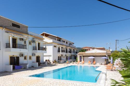 Ag. Georgios Hotel | Dora Pool Studios by Konnect,150m from the Beach