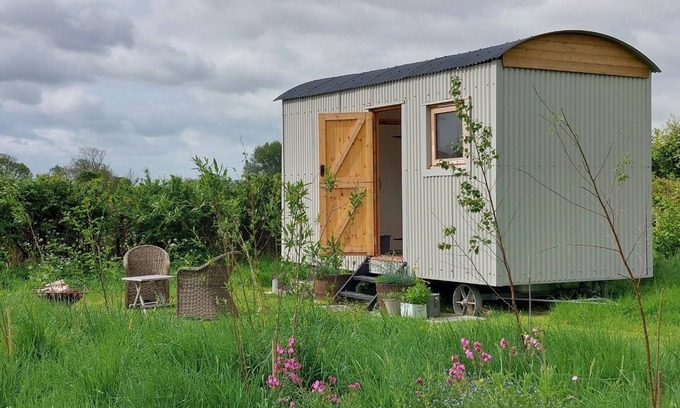 Wedmore Cabin | Doris our shepherds hut