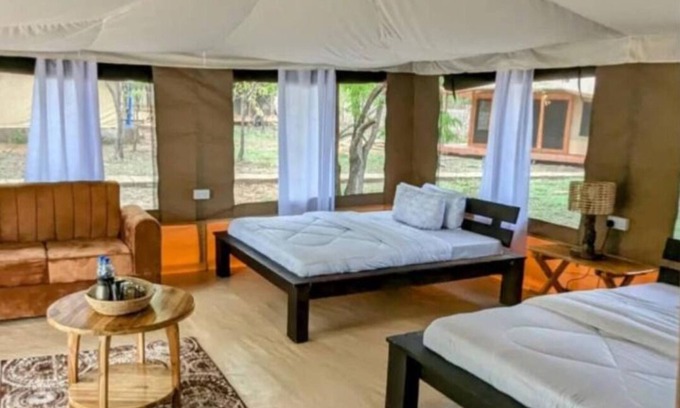 Mikumi House | Double G safaris and Camp Mikumi - Luxury Triple Room