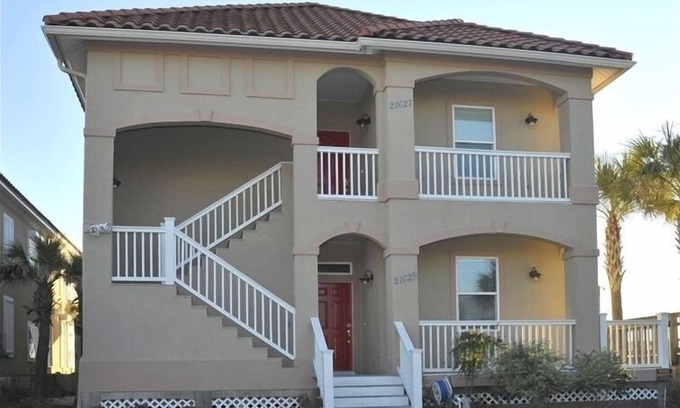 Fort Bay House | Double Paradise Is Right on the Worlds Most Beautiful Beaches.