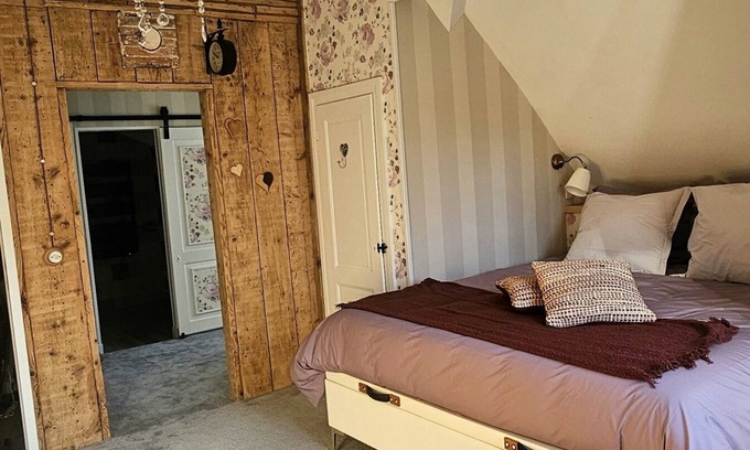 Husseren-Wesserling House | Double room-Superior-Mobility bath-Mountain view-gite de France