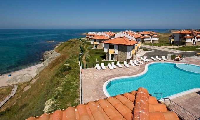 Lozenets House | DOUBLE ROOM 2 in a quiet hotel with SEA VIEW