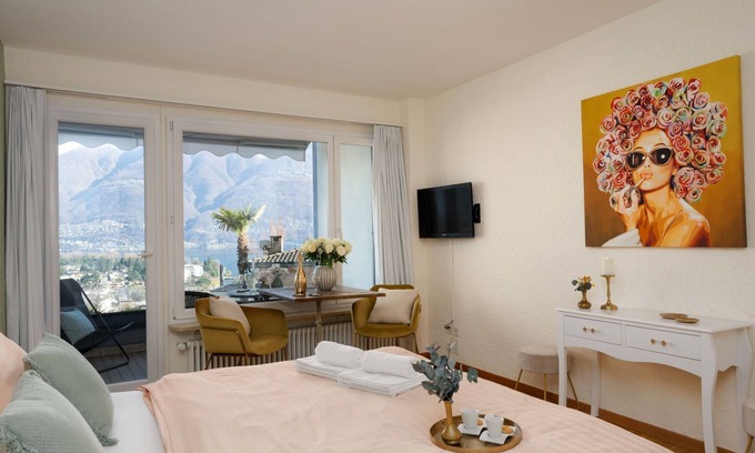 Ascona Apartment | Double Room Classic by Interhome
