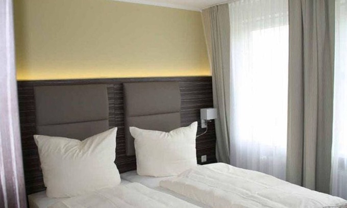 Bedekaspeler Marsch House | Double room, courtyard side - Hotel-Restaurant Bootshaus