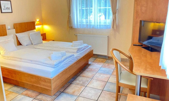 Rhein-Erft-Kreis District House | Double room - HV Vintage Hotels & Investments GmbH