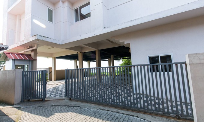 Kochi Bed & Breakfast | Double Room No:103.The Westface Cochin