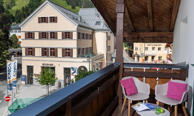 Zell am See Hotel | Double room, shower or bath, WC, Economy - Zum Hirschen, Hotel