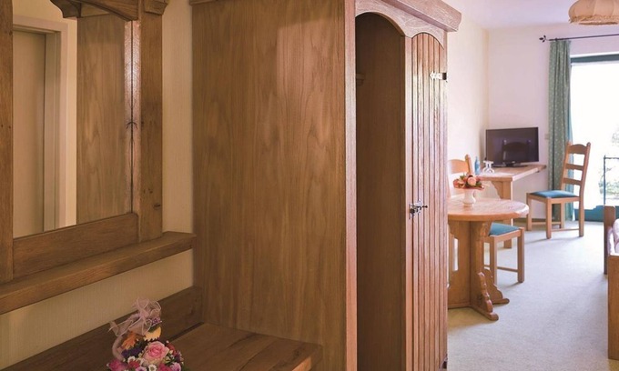 Rammenau House | Double room, shower or bath, WC - Forsthaus Luchsenburg
