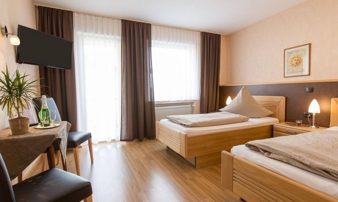 Kattenes Apartment | Double room Standard - Hotel-Restaurant Langen