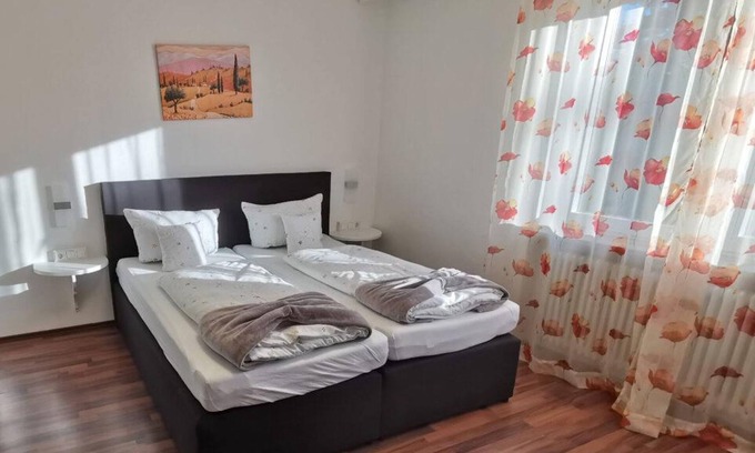 Bad Wurzach House | Double room with bathtub - Gesundheitshotel Rössle