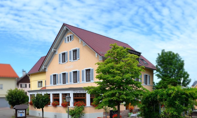 Steinbach Apartment | Double room with balcony, shower and WC, max. 2 persons