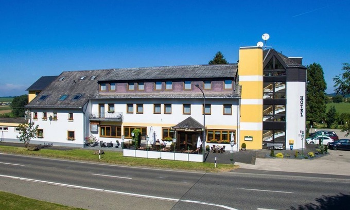 Fleringen House | Double room with shower/WC - Hotel-Restaurant Schoos