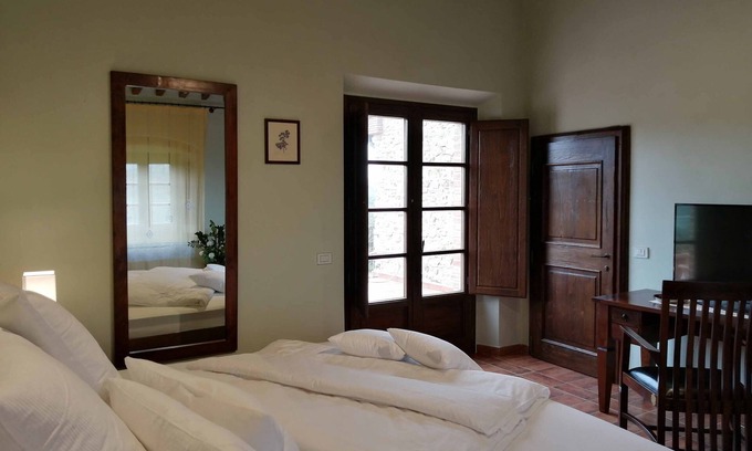 Sassetta Apartment | Double room with veranda "Verde"