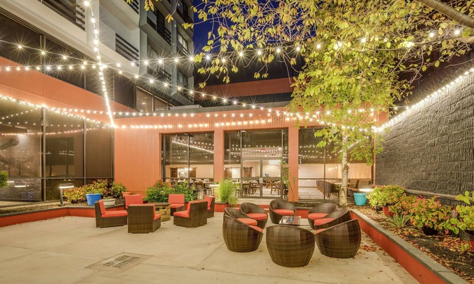 Huntington Hotel | DoubleTree by Hilton Huntington